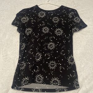 Black and white size m sun and moon shirt